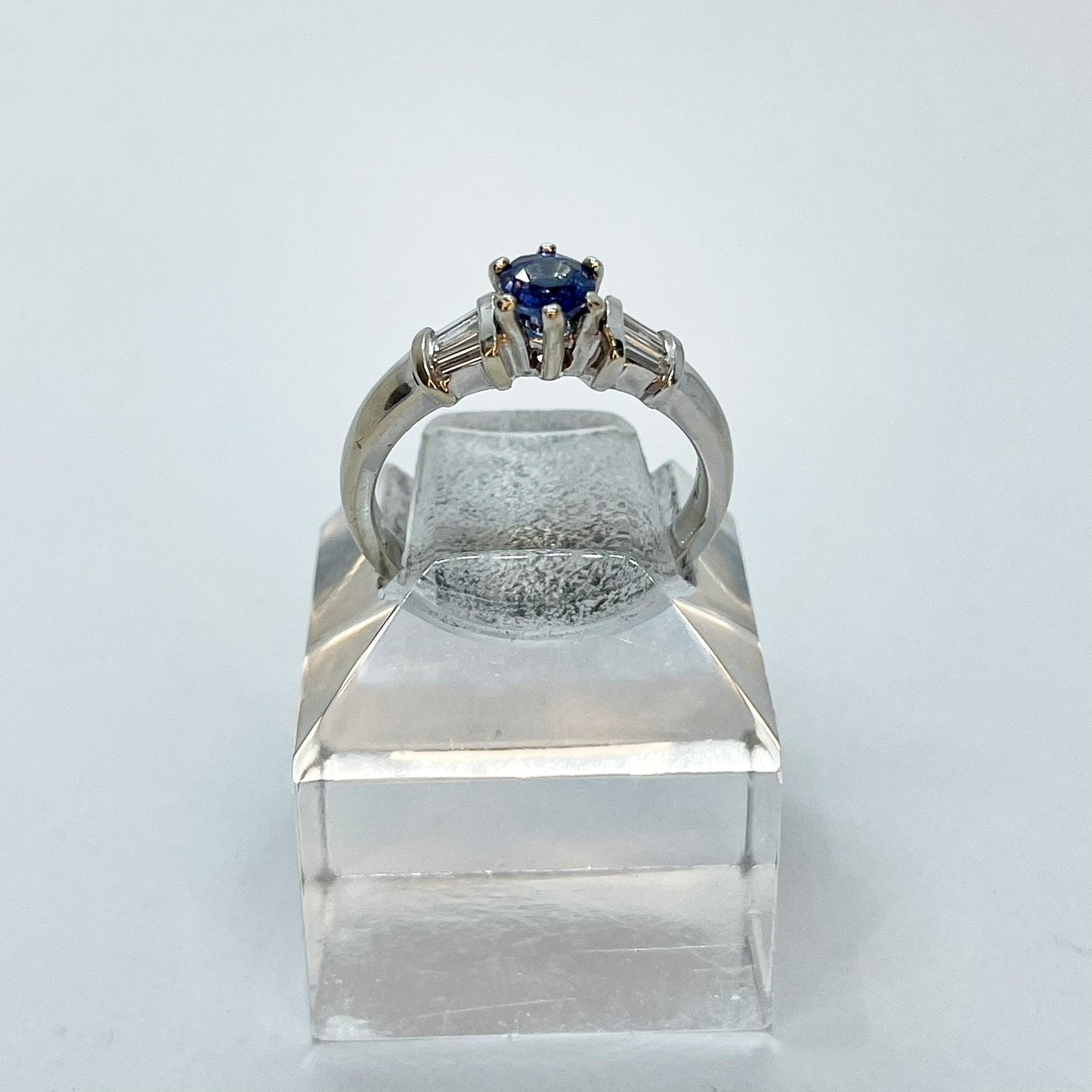 14K Circle Sapphire with Baguette Diamond Accents Ring