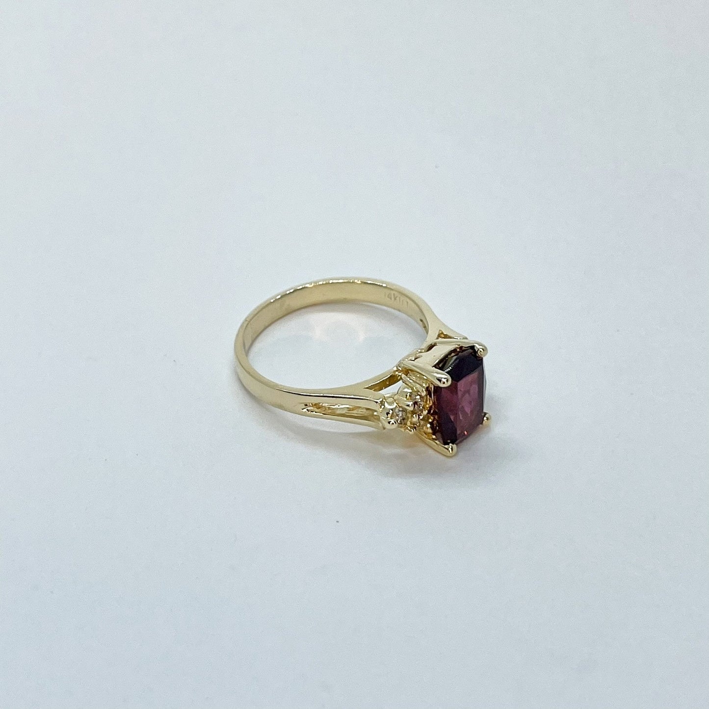 14K Red Garnet Oval with Diamond Detail