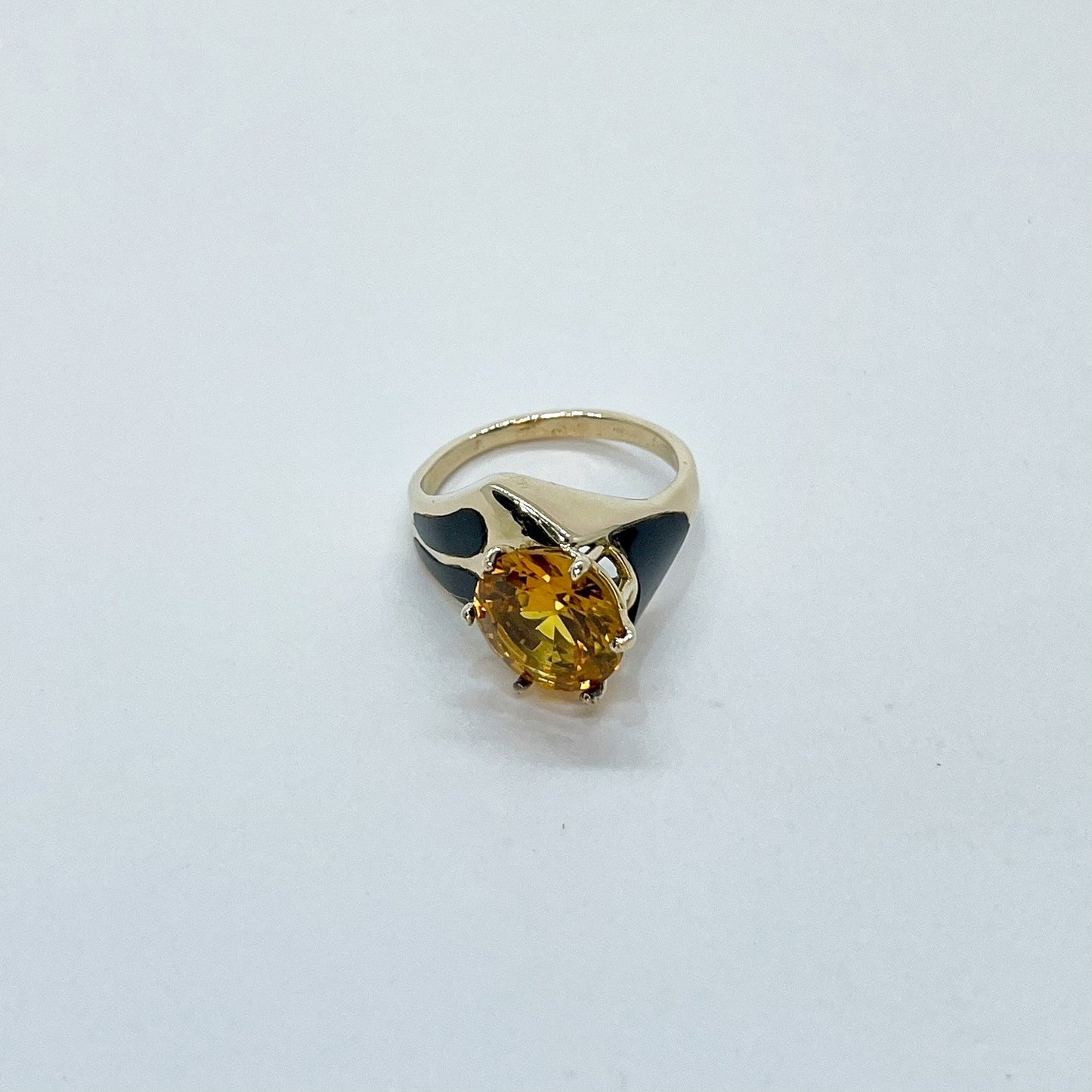 14K Citrine Ring with Onyx Inlay band design